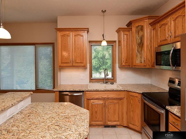 1571 Hardwood Drive, Papillion, NE 68046