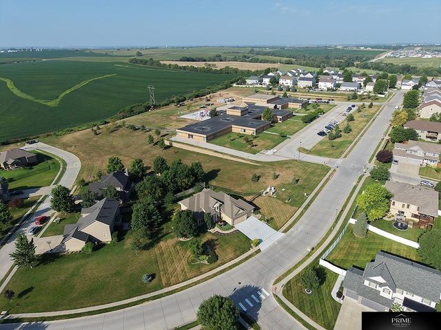 1571 Hardwood Drive, Papillion, NE 68046