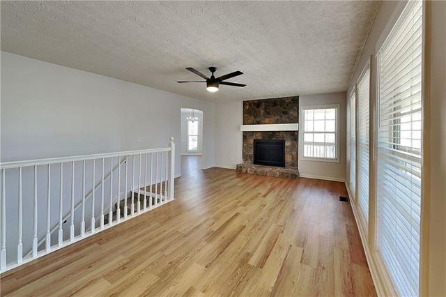 778 Summer NW Drive, Acworth, GA 30102