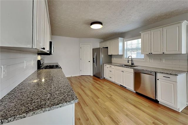 778 Summer NW Drive, Acworth, GA 30102