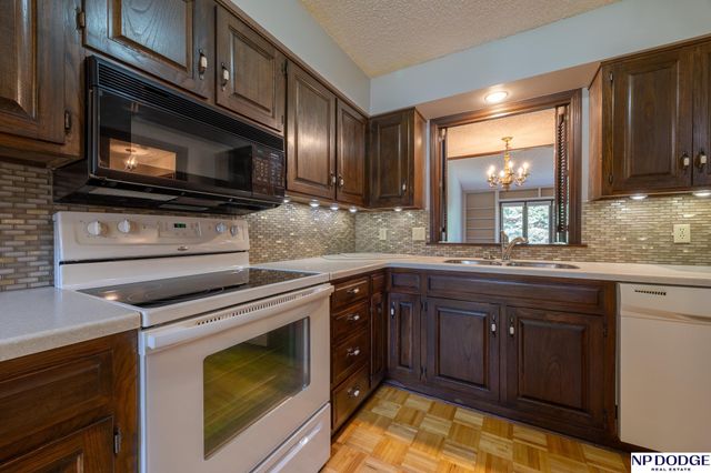 6703 Hawkins Bend, Lincoln, NE 68516