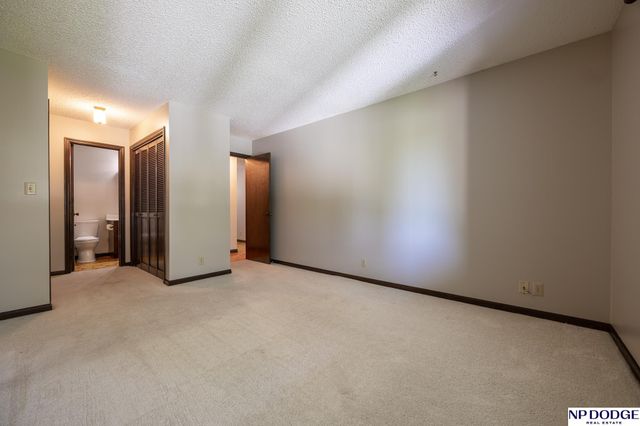 6703 Hawkins Bend, Lincoln, NE 68516