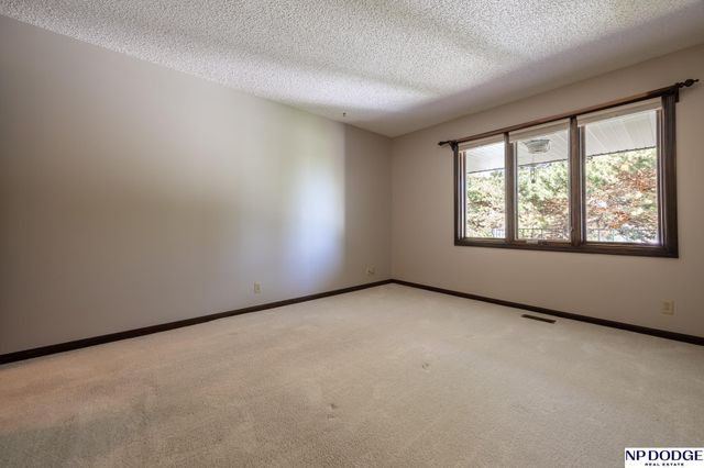6703 Hawkins Bend, Lincoln, NE 68516