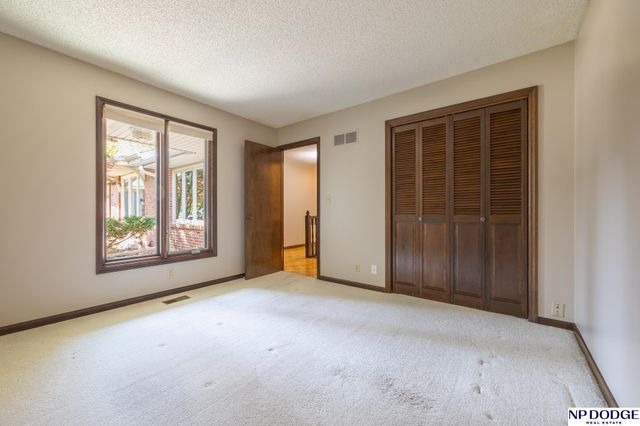6703 Hawkins Bend, Lincoln, NE 68516