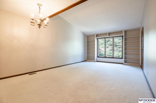 6703 Hawkins Bend, Lincoln, NE 68516