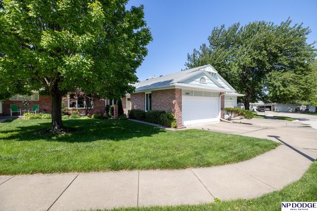 6703 Hawkins Bend, Lincoln, NE 68516