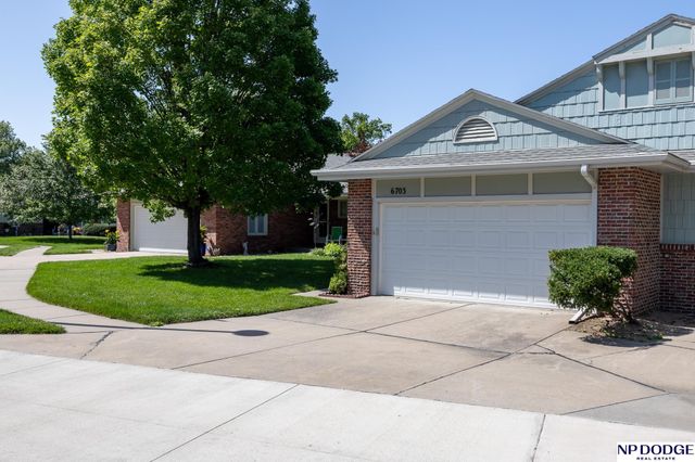 6703 Hawkins Bend, Lincoln, NE 68516