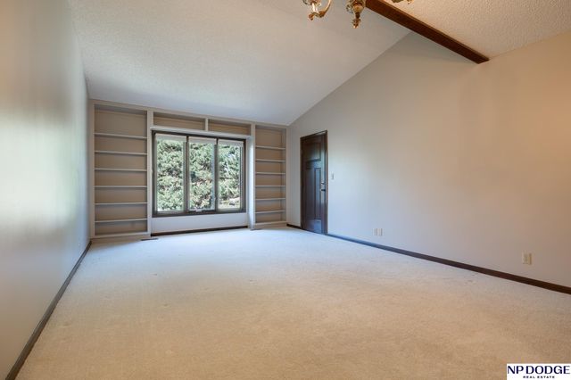 6703 Hawkins Bend, Lincoln, NE 68516