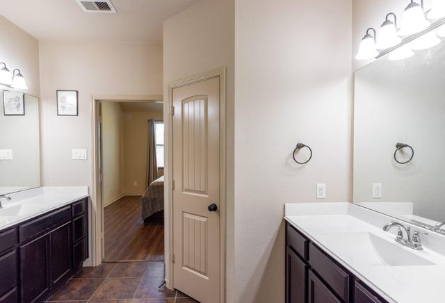 6540 Turner Fields Lane, Dickinson, TX 77539