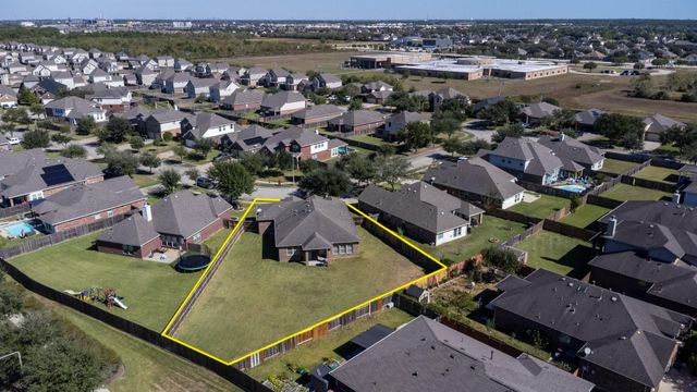 6540 Turner Fields Lane, Dickinson, TX 77539