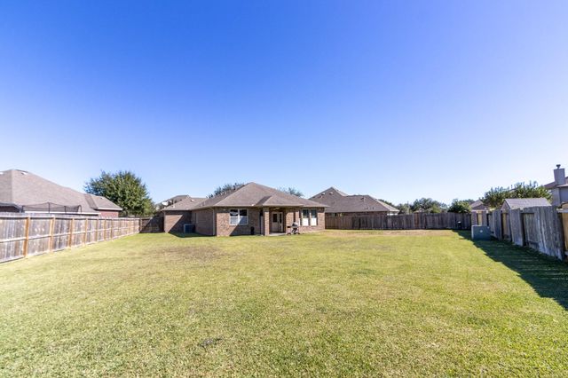 6540 Turner Fields Lane, Dickinson, TX 77539
