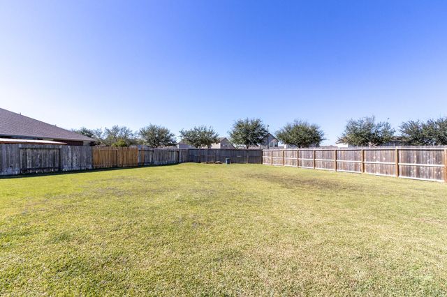 6540 Turner Fields Lane, Dickinson, TX 77539
