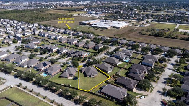 6540 Turner Fields Lane, Dickinson, TX 77539
