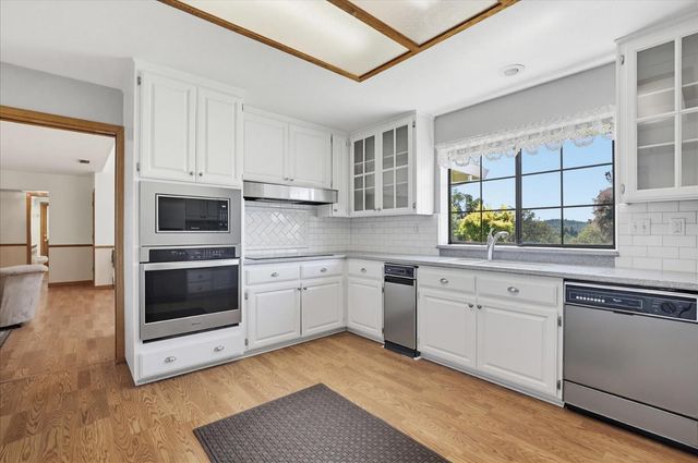 14470 Riva Ridge Cir, Auburn, CA 95602