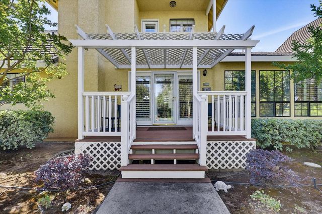14470 Riva Ridge Cir, Auburn, CA 95602