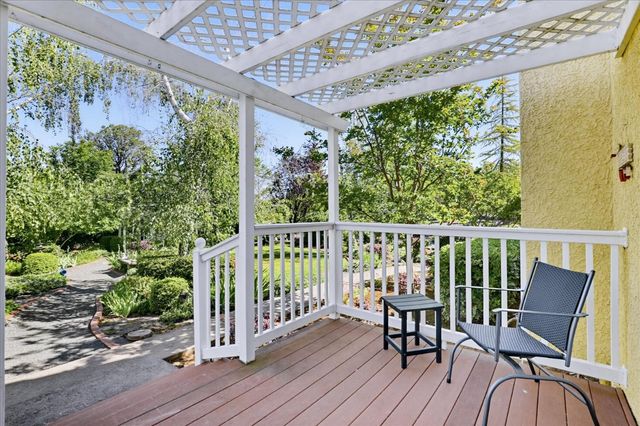14470 Riva Ridge Cir, Auburn, CA 95602