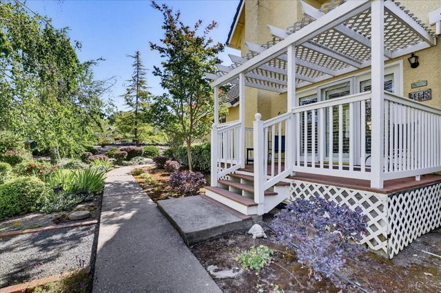 14470 Riva Ridge Cir, Auburn, CA 95602