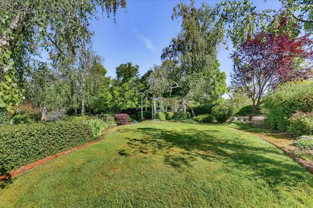 14470 Riva Ridge Cir, Auburn, CA 95602