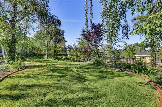 14470 Riva Ridge Cir, Auburn, CA 95602