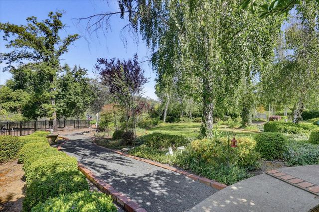 14470 Riva Ridge Cir, Auburn, CA 95602