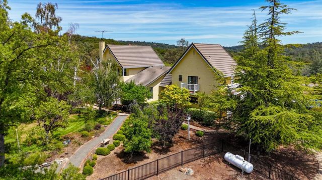 14470 Riva Ridge Cir, Auburn, CA 95602