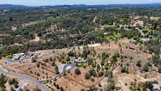 14470 Riva Ridge Cir, Auburn, CA 95602
