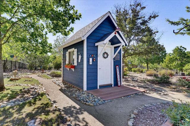 14470 Riva Ridge Cir, Auburn, CA 95602