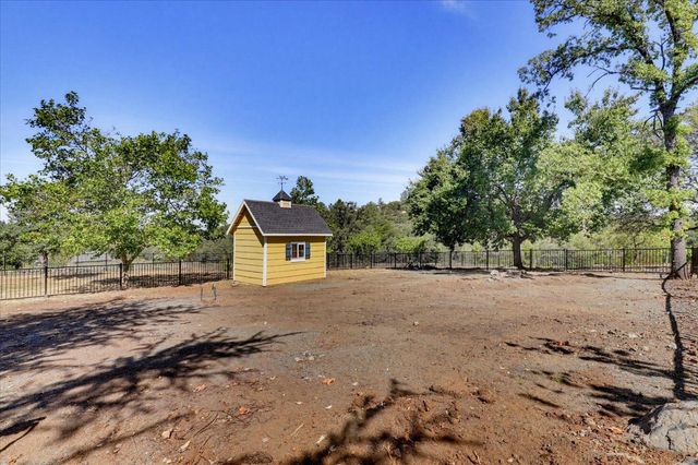14470 Riva Ridge Cir, Auburn, CA 95602