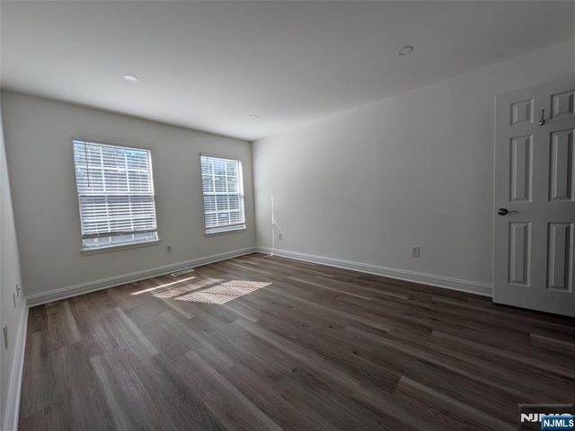 556 Windsor Drive, Palisades Park, NJ 07650