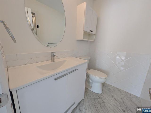 556 Windsor Drive, Palisades Park, NJ 07650
