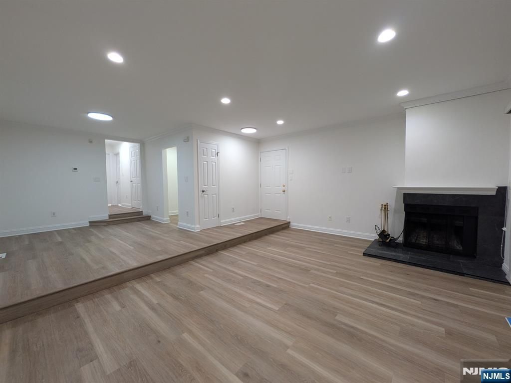 556 Windsor Drive, Palisades Park, NJ 07650