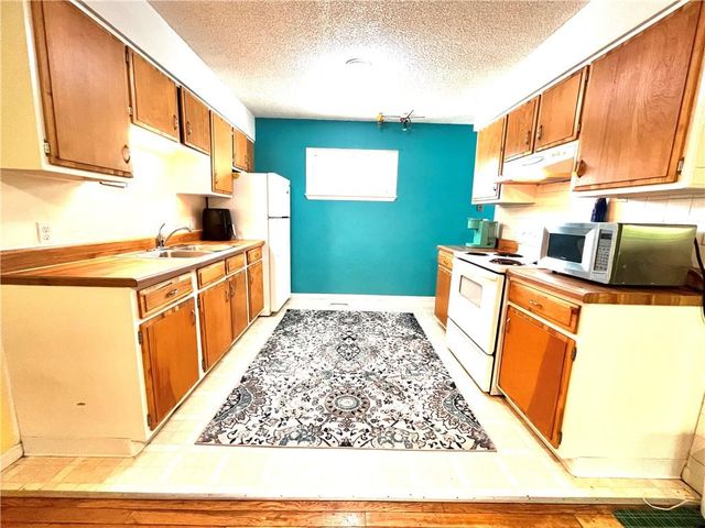 255 N Michigan Street 22, Lawrence, KS 66044