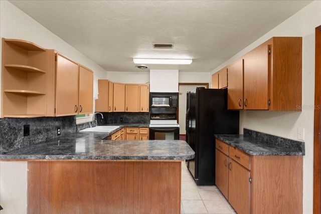 23363 NW 191ST AVENUE, High Springs, FL 32643