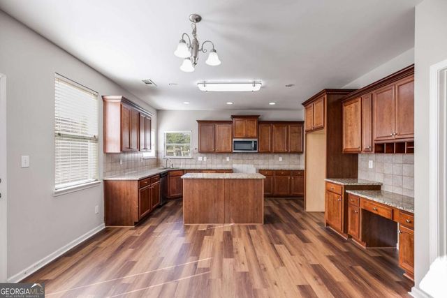 1502 Silver Mist Circle, Powder Springs, GA 30127