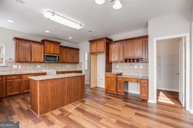 1502 Silver Mist Circle, Powder Springs, GA 30127