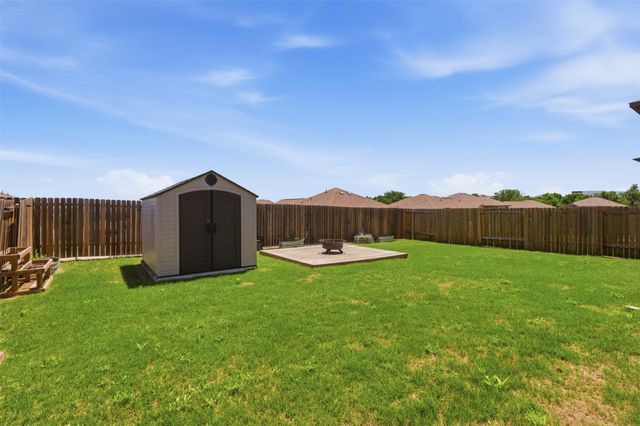 309 Golden Sands Lane, Princeton, TX 75407