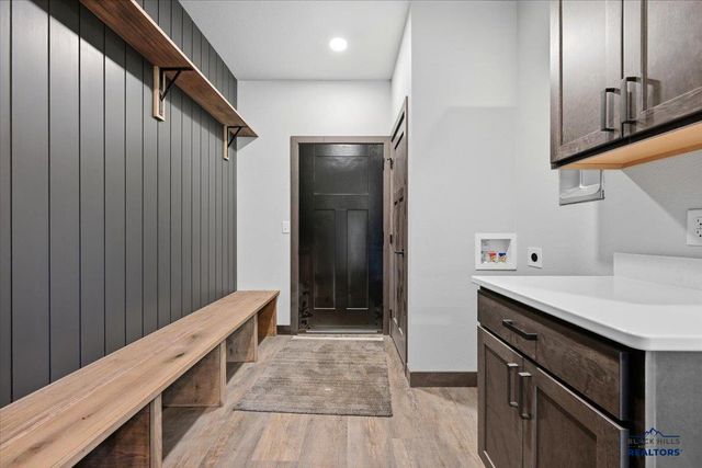 20703 APPLE SPRINGS BLVD, Sturgis, SD 57783