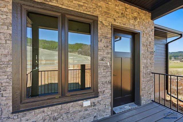 20703 APPLE SPRINGS BLVD, Sturgis, SD 57783