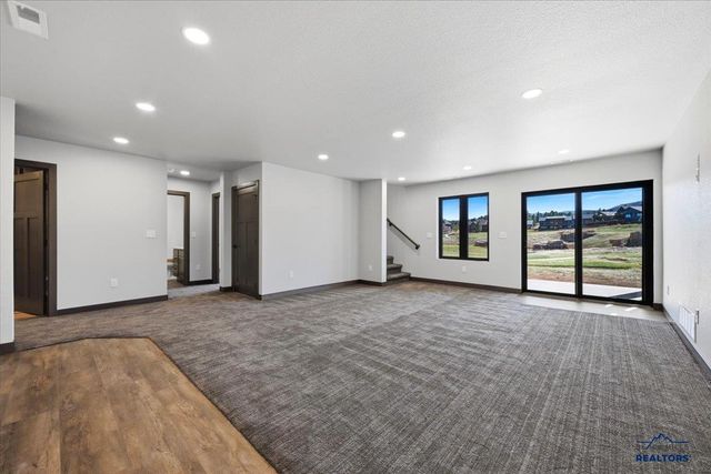 20703 APPLE SPRINGS BLVD, Sturgis, SD 57783