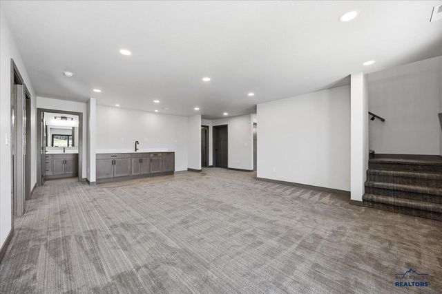 20703 APPLE SPRINGS BLVD, Sturgis, SD 57783