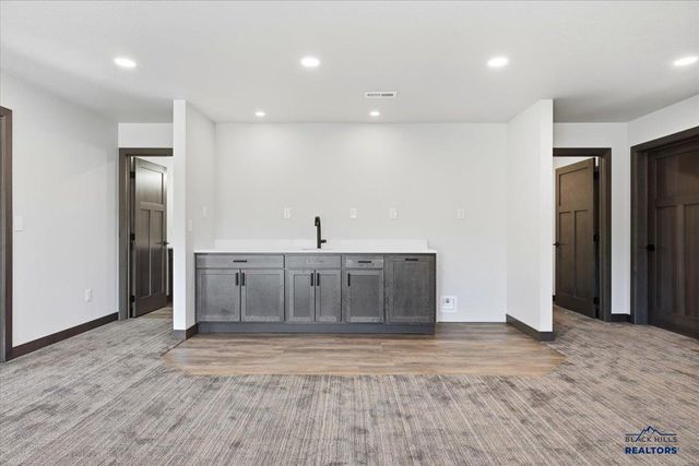 20703 APPLE SPRINGS BLVD, Sturgis, SD 57783