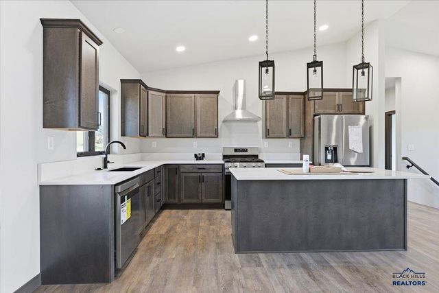 20703 APPLE SPRINGS BLVD, Sturgis, SD 57783