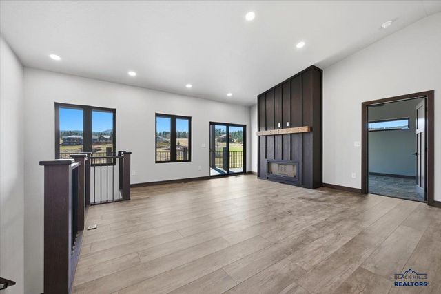 20703 APPLE SPRINGS BLVD, Sturgis, SD 57783