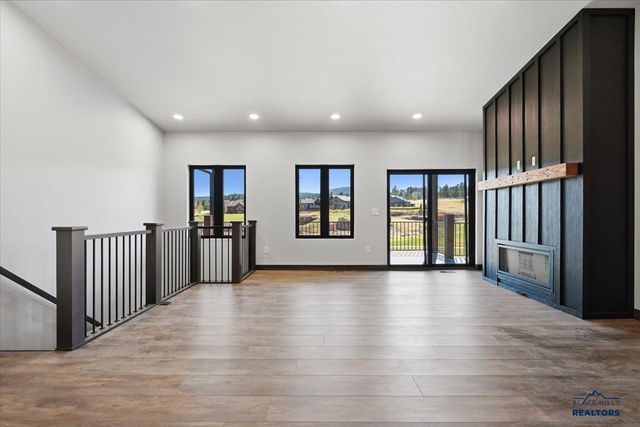 20703 APPLE SPRINGS BLVD, Sturgis, SD 57783
