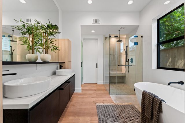 6711 Housman Street, Houston, TX 77055