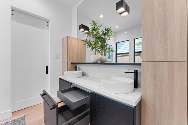 6711 Housman Street, Houston, TX 77055