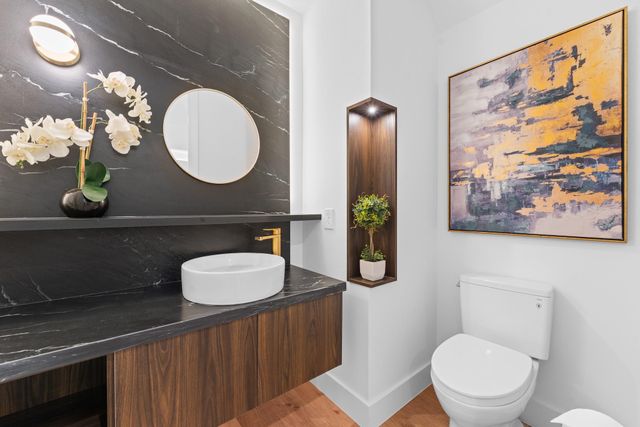 6711 Housman Street, Houston, TX 77055