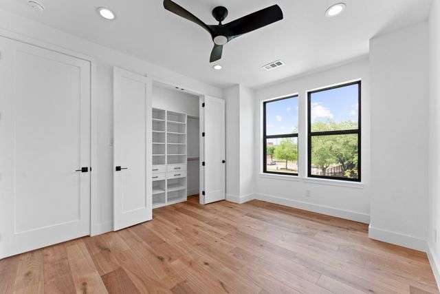 6711 Housman Street, Houston, TX 77055