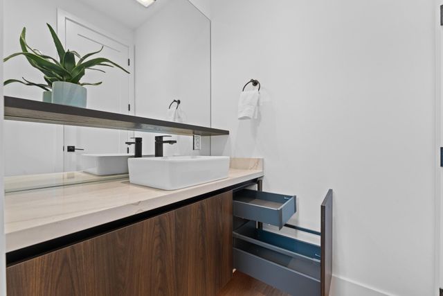 6711 Housman Street, Houston, TX 77055