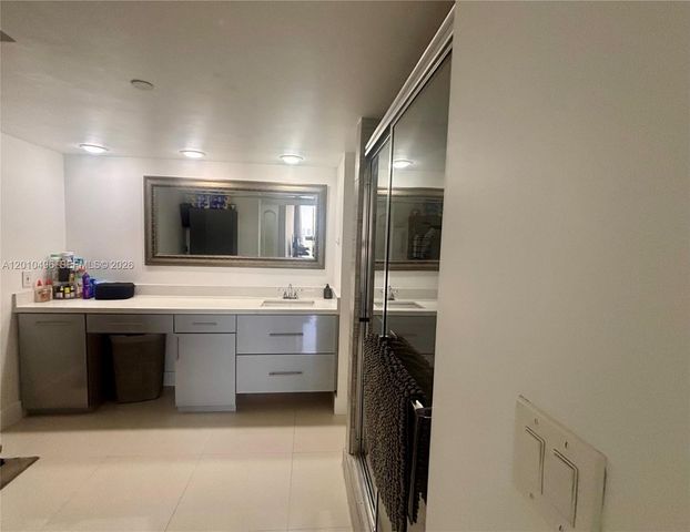 19355 Turnberry Way 7B, Aventura, FL 33180